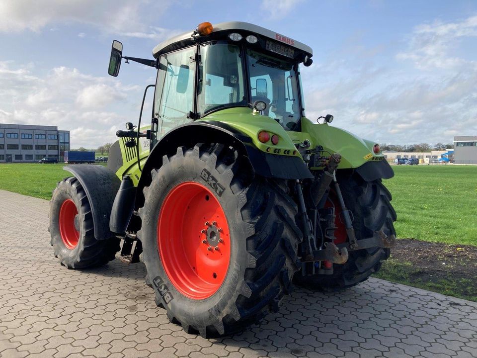 Claas Axion 810 CMATIC Schlepper, trecker mit Frontkraftheber in Oyten