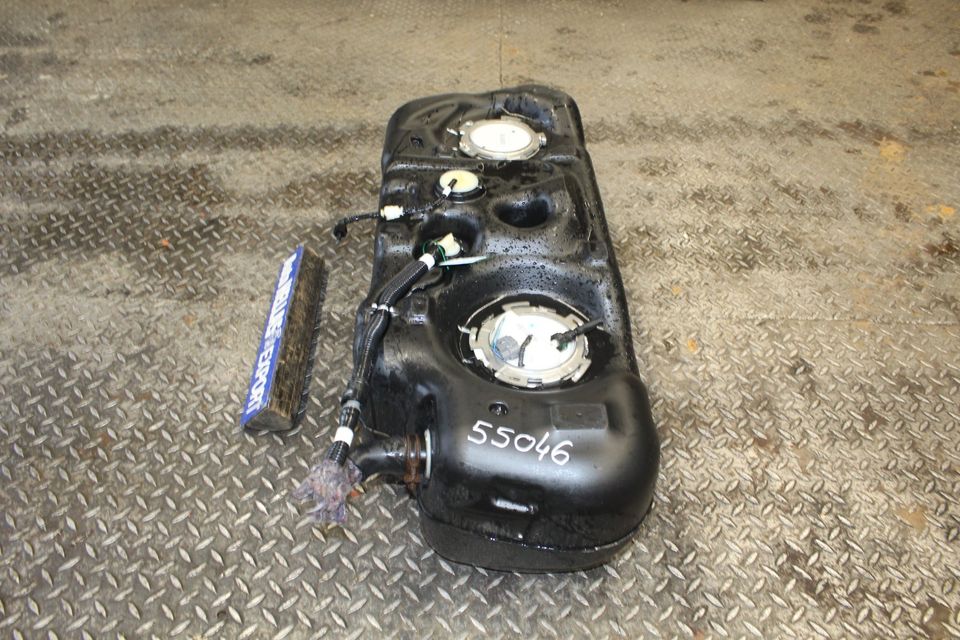 Nissan Juke 4WD Tank Benzintank mit Benzin Pumpe (55046) in Forst