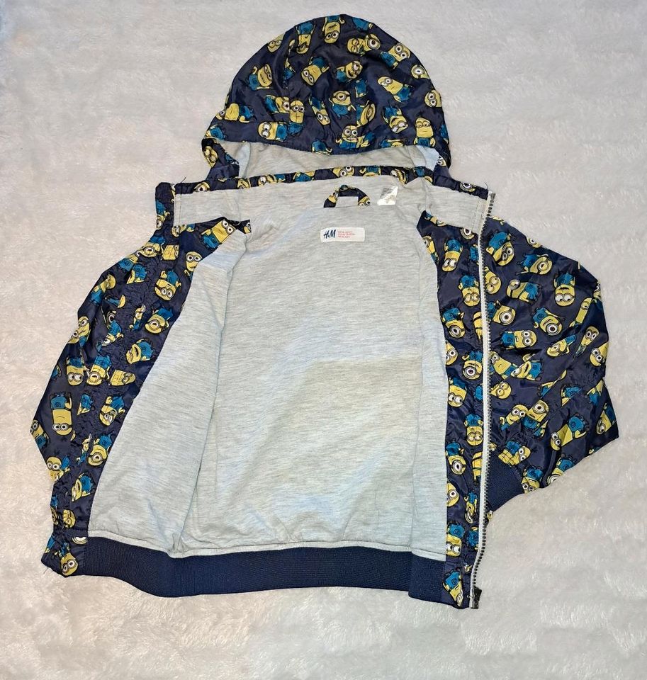 Minion Jacke Größe 116 5 bis 6 Jahre Jungen in Lauchhammer