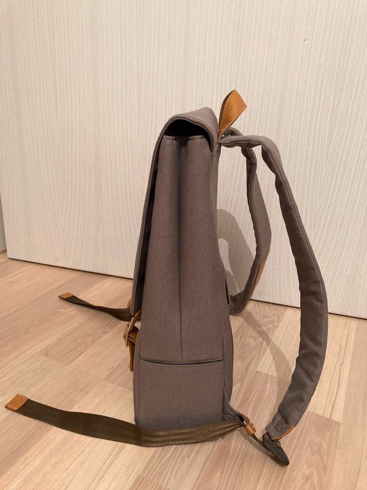 moshi - Helios Lite Slim Laptop Backpack Titanium Gray - wie neu in Berlin