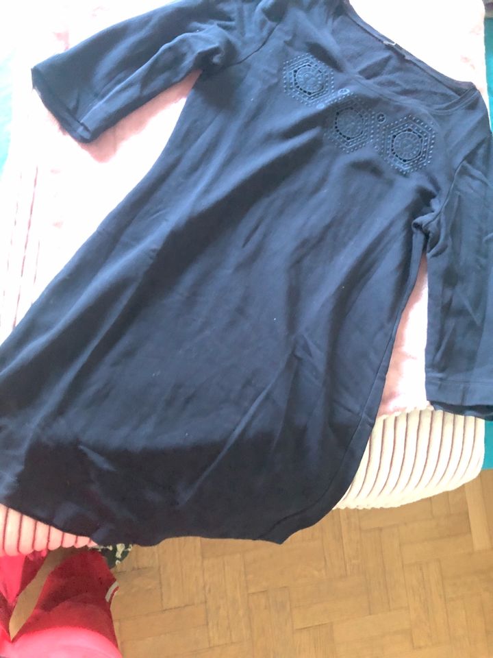 Comma Kleid Longpulli Gr. 44 blau in Borgholzhausen