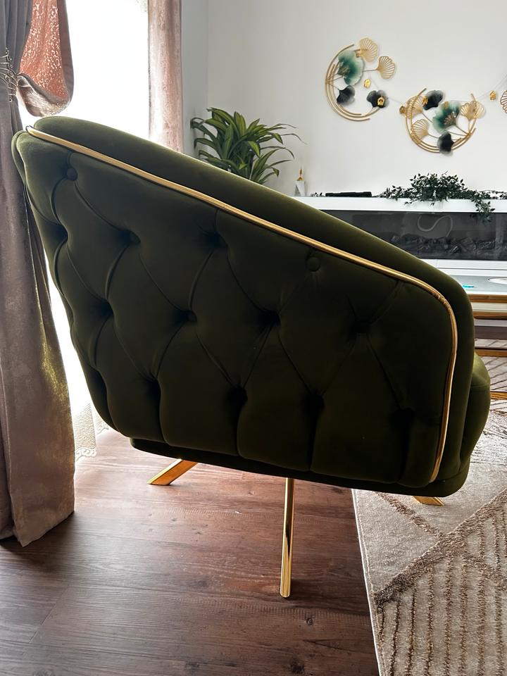Ich verkaufe Sessel wegen Platzmangel im Wohnzimmer. in Groß-Gerau