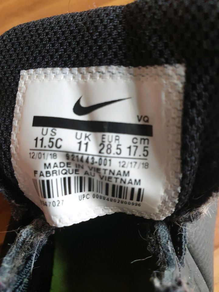 NIKE Kinder Schuhe (schwarz)- Grösse: 28,5 in Wernigerode