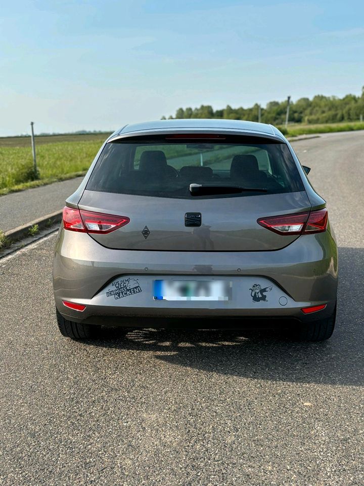 Seat Leon Style 2.0 TDI in Düren