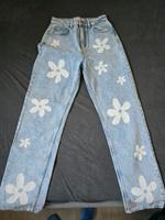 Jeanshose mit Blumen Thüringen - Weimar Vorschau