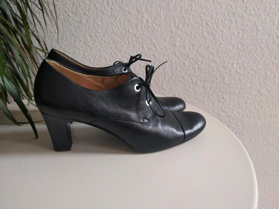 Lloyd schwarze Damenschuhe, Schnürpumps, Gr.7, sehr guter Zustand in Bad Neuenahr-Ahrweiler