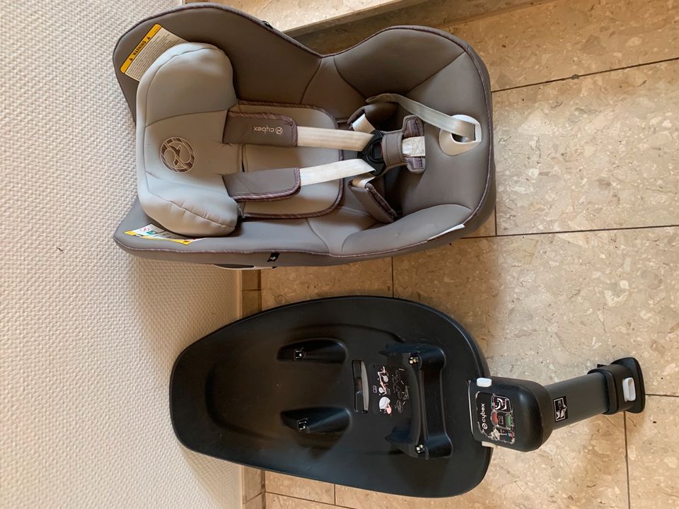 Cybex Sirona m2 i-size mit Basisstation base m in Mönchengladbach