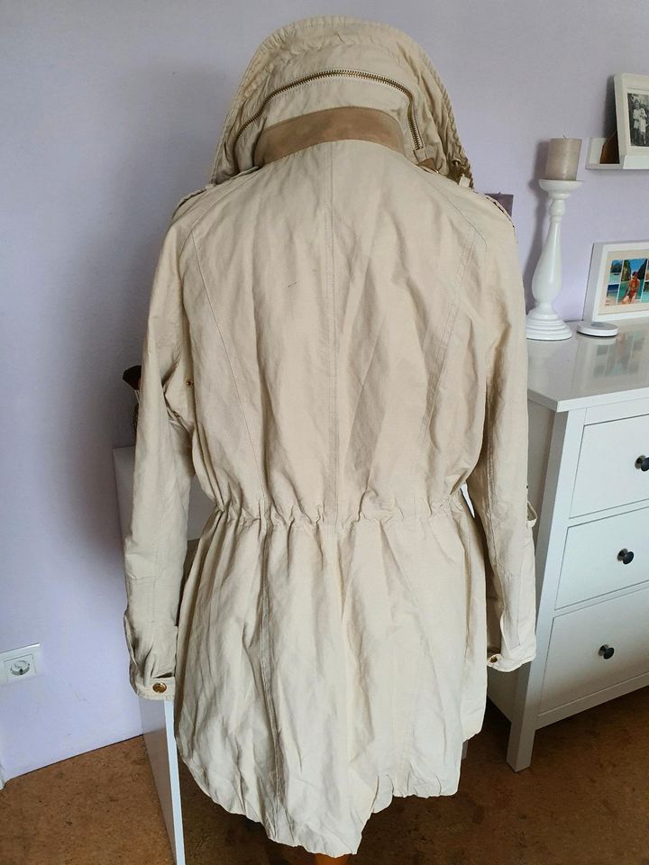 Massimo Dutti  Parka/ Übergansjacke / Mantel beige Gr. 40 in Bad Hersfeld