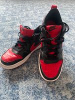Nike Court Borough Jungen Sneaker Gr. 36 Thüringen - Oberhof Vorschau