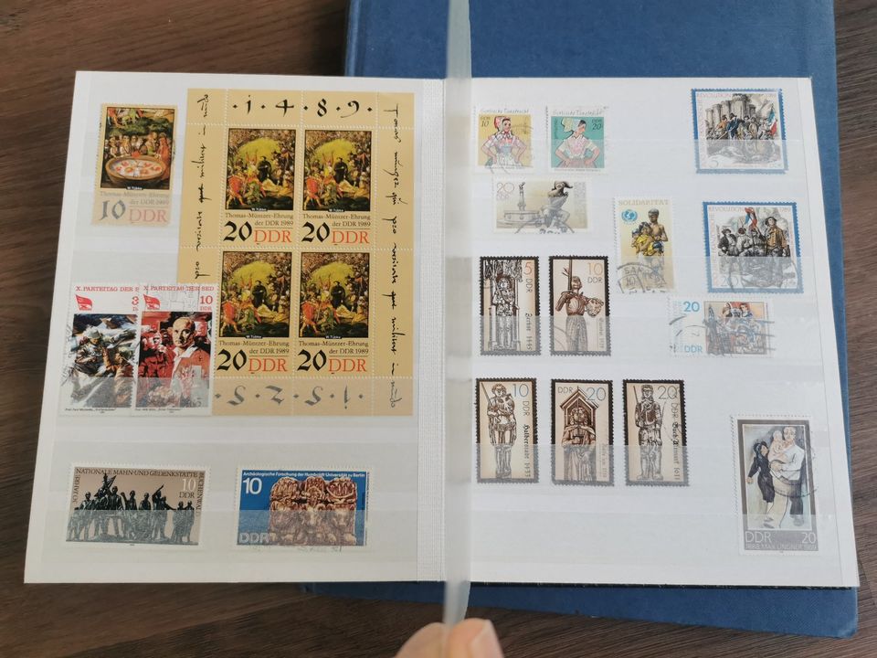 Sammlung 80er 90er Briefmarkensammlung Album 2 in München