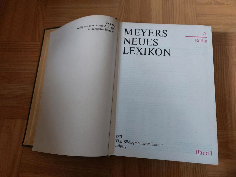 Meyers neues Lexikon 1-18 in Dresden