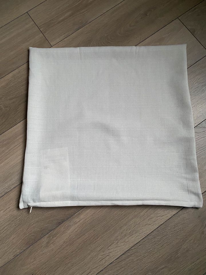 Kissenhülle Kissenbezug IKEA Majbräken beige creme elfenbein in Kuppenheim