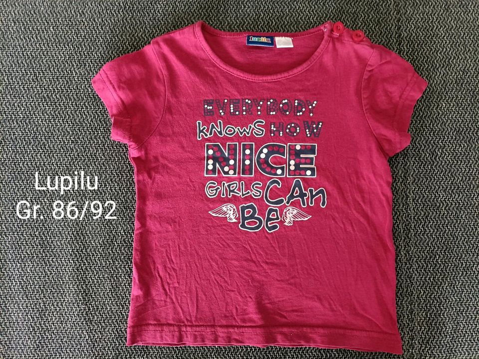 Gr. 86-92, kurze Hosen / T-Shirts, auch einzeln in Wankendorf