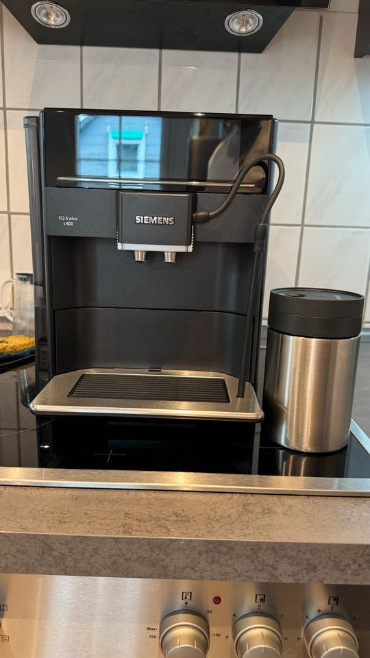 Kaffeevollautomat Siemens EQ6 plus s400 in Leverkusen