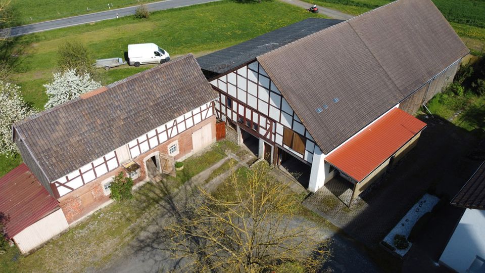 Wunderschöner Bauernhof mit Ackerland, prädestiniert für Pferdehaltung in Alsfeld