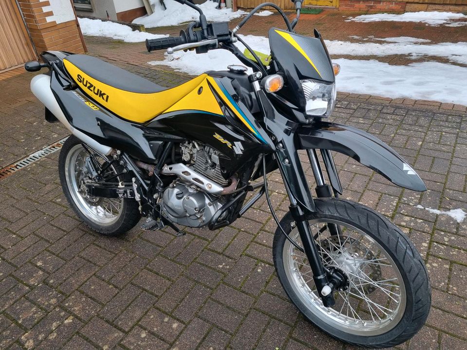 Suzuki 125 SM-DR Vorderrad in Kalbach