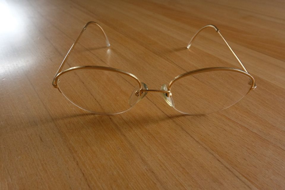 Vintage Damen Brille Goldfarben Metall Unten Randlos Runde Gläser in Dresden