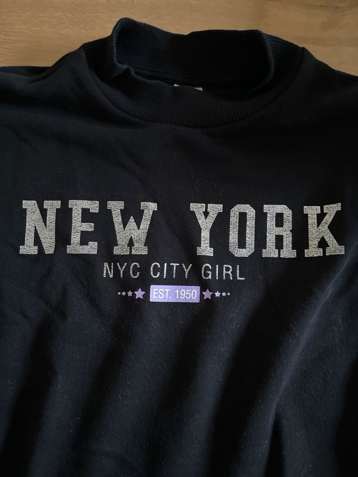 Sweatshirt 158/164 New York City Girl schwarz top!  C&A in Bonn