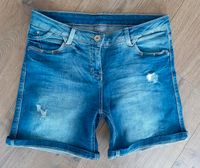 Yessica Jeans Shorts 36 /38  neuwertig Bayern - St. Georgen bei Traunreut Vorschau