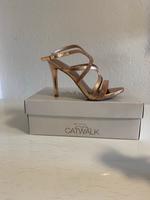 Schuhe Tanzschuhe Hochzeitsschuhe Absatzschuhe Gr. 37 rosegold ne Nordrhein-Westfalen - Gladbeck Vorschau