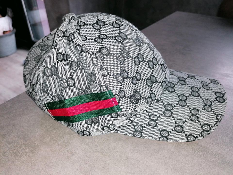 Neue Kappe in Lohmar