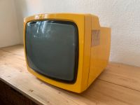 Ostalgie Vintage s/w Kofferfernseher RFT Combi Vision 3101 Friedrichshain-Kreuzberg - Friedrichshain Vorschau