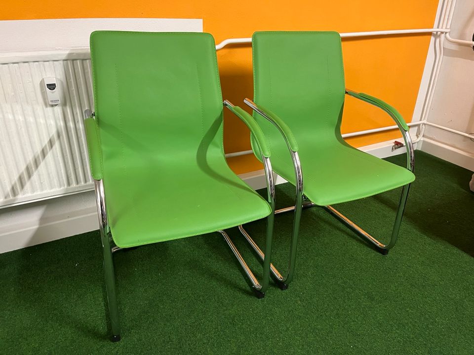Stühle, grün in Kleinrudestedt