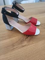vorne offen,hinten geschlossener schicker Schuh von Poliini Bayern - Bad Reichenhall Vorschau
