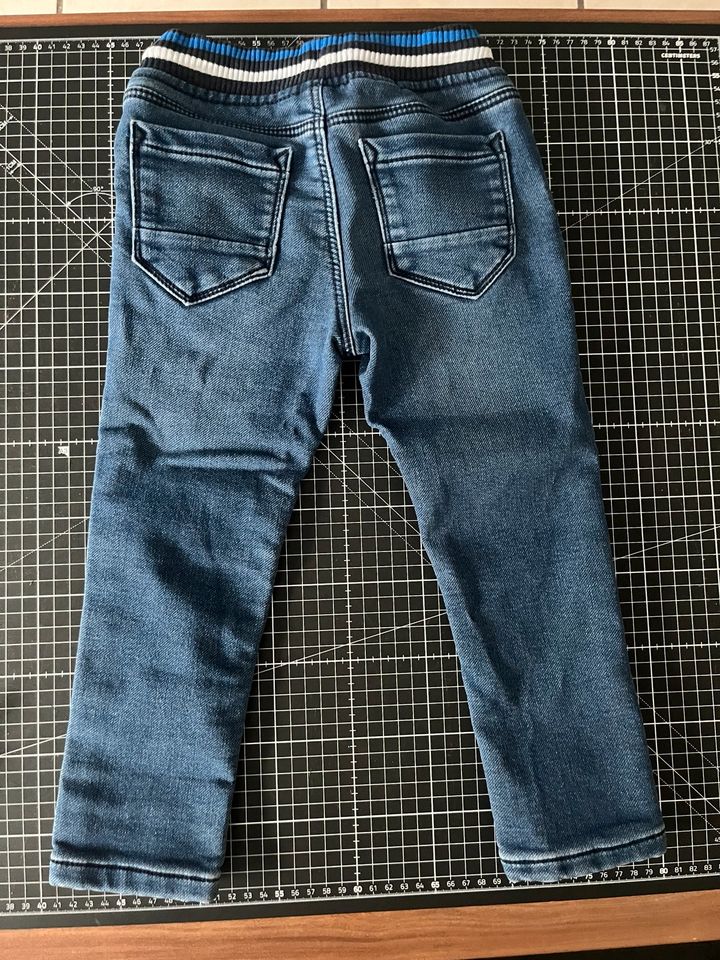 Thermojeans Jeans Gr. 98 C&A in Nürnberg (Mittelfr)