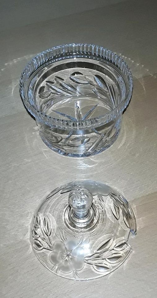 Glasteller, Glasschale mit Deckel in Wernigerode