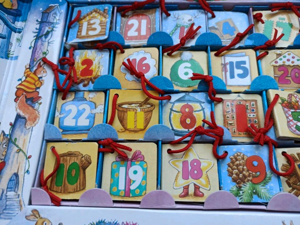 Elch Adventskalender mit kleinen Büchern in Landau-Godramstein