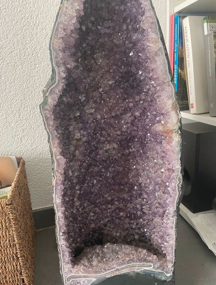 Große Amethyst Bergkristall Druse in Gerolfingen