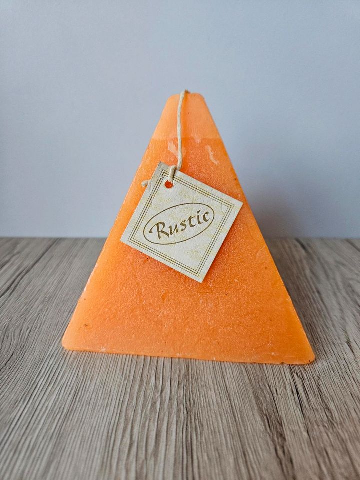 Große Kerze Rustic orange..Pyramide..Deko..unbenutzt in Rödental