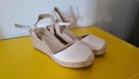 Sommerschuhe Sandalen beige-weiß Berlin - Reinickendorf Vorschau