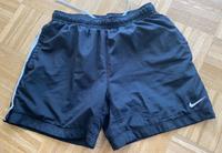 Gebr. schwarzer Nike-Shorts in Größe M Niedersachsen - Hann. Münden Vorschau