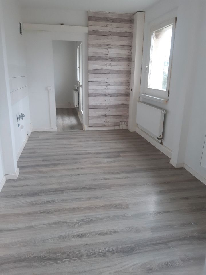 Kautionsfrei + 1 Monat Kaltmiete sparen !! //Hier haben alle Platz // tolle 6 Zimmer Wohnung // in Schöneck