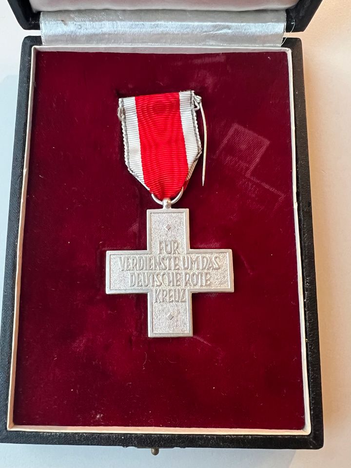 Deutsches Rotes Kreuz Verdienstkreuz / Silber / Kriegsorden in Flein