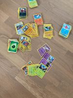 Pokémon Karten 220 Stück Sammelkarten Köln - Köln Klettenberg Vorschau