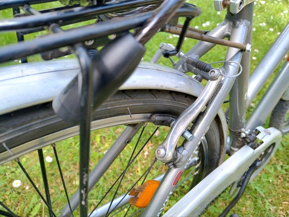Fexo TX 28" Trekkin Comfort Bicycle in Berlin