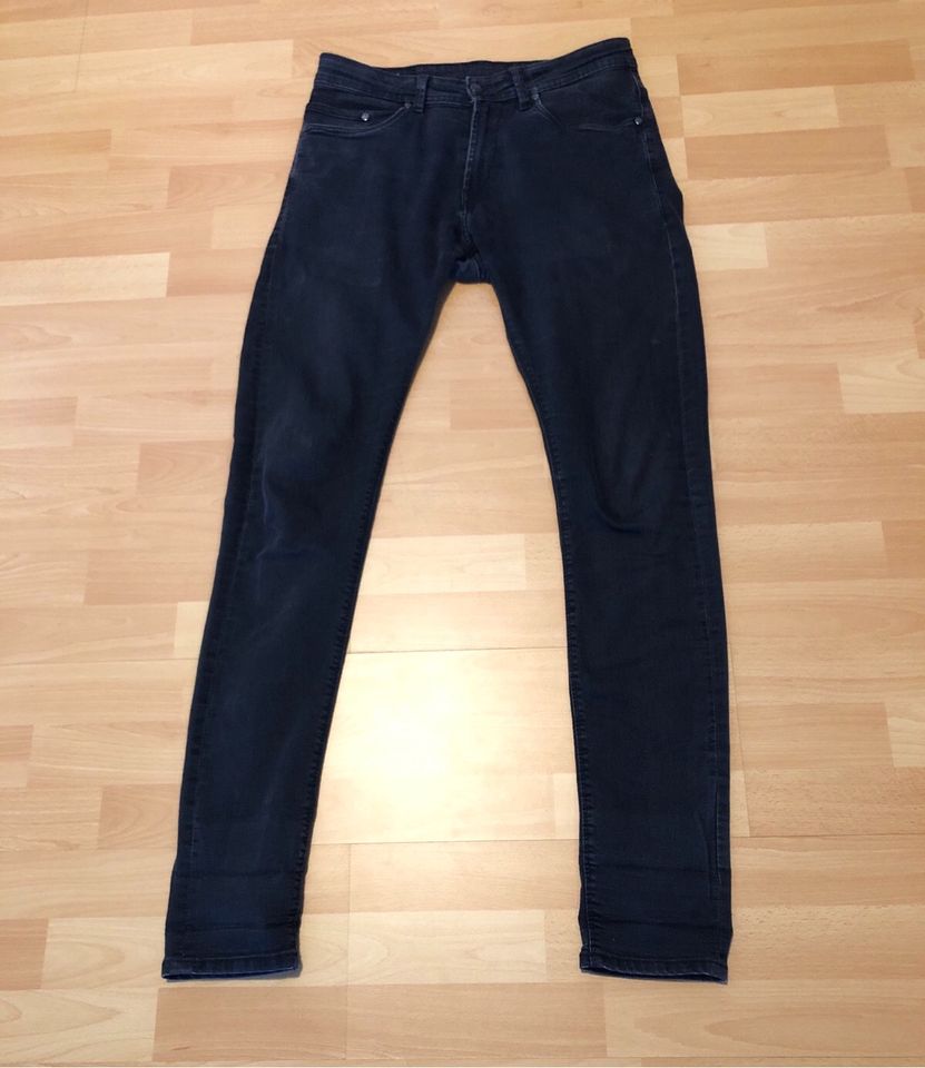 Reell Radar schwarz W32 L34 Hose Jeans Levi’s lee in Gödenroth