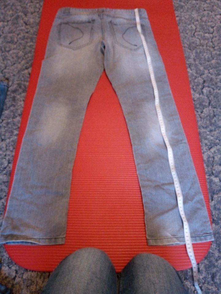 Verschiedene Jeans Größe 164 in Weitersborn