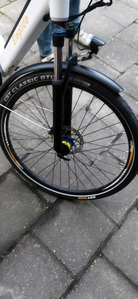 verkaufe ein sehr gut erhaltenes E-Bike 27,5 Zoll Bereifung in Trebsen