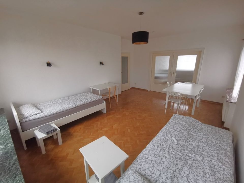 Ferienhaus - 3 x möblierte Monteur Apartment (max. 22 Personen) ab sofort in Hannover