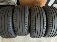 3xsehr gut erhaltene Sommerreifen 235/45ZR18 für E-Auto+Schaumst. Niedersachsen - Lüneburg Vorschau