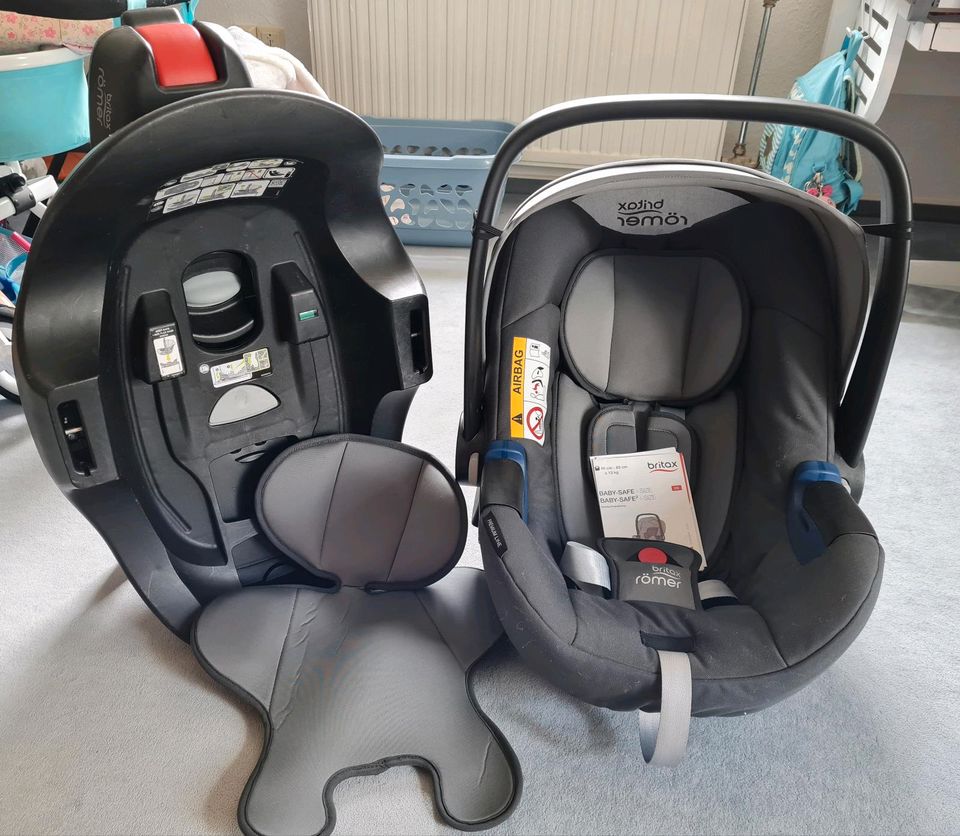 ❤️ Römer Baby-Safe 2 i-Size Babyschale inkl. Isofix Station ❤️ in Bamberg