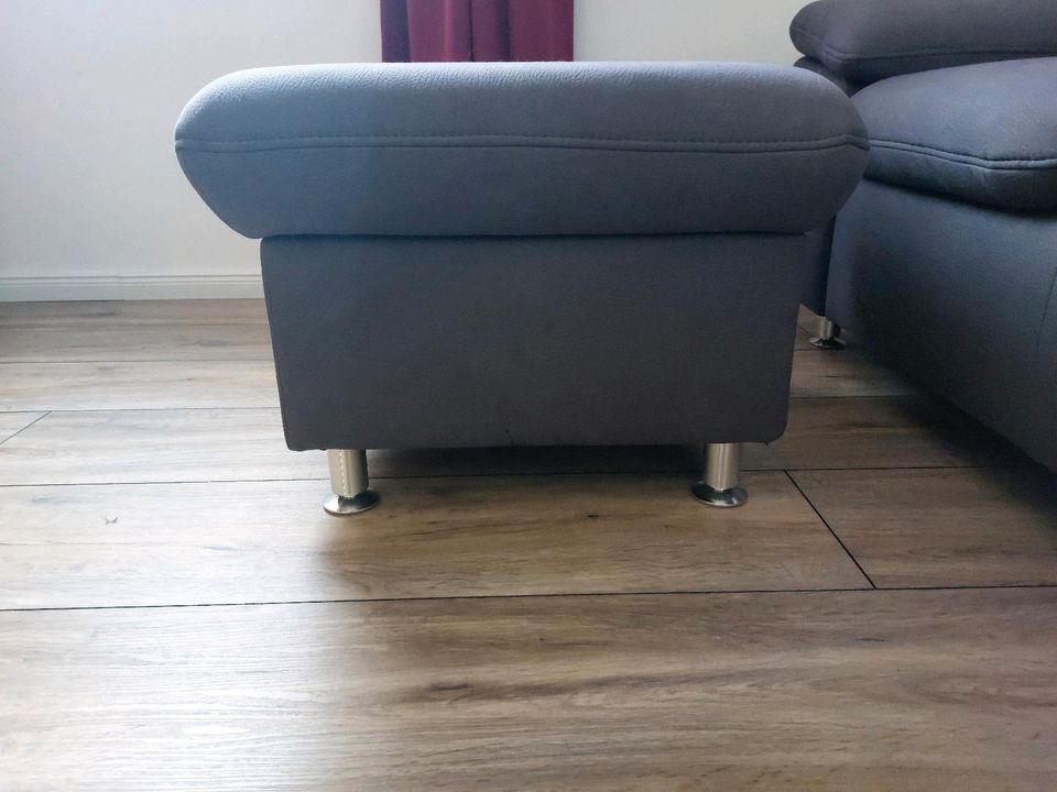 Sofa / Couch 3-Sitzer inkl. Hocker in Laatzen