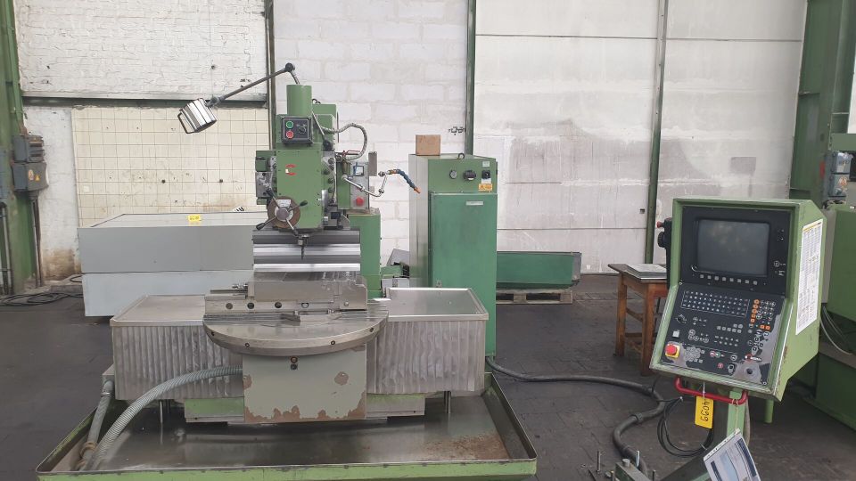 Hermle UWF 1200 RT Universalfräsmaschine in Mönchengladbach