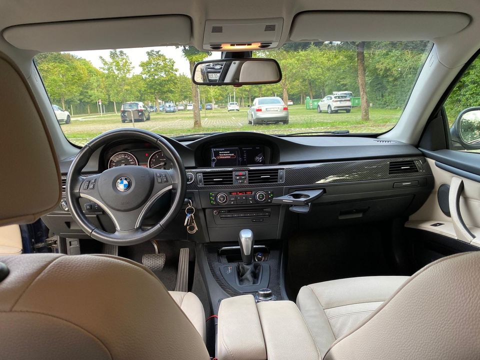 Schlachtfest! BMW E92 325I Coupe M-Paket Leder in Rottenburg a.d.Laaber