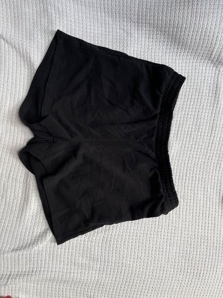 H&M Shorts kurze Hose in Sonneberg