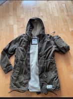 Tommy Hilfiger*Herren*Jacke 2 in 1* Größe L*Olive/grün*Parka Rheinland-Pfalz - Halsenbach Vorschau